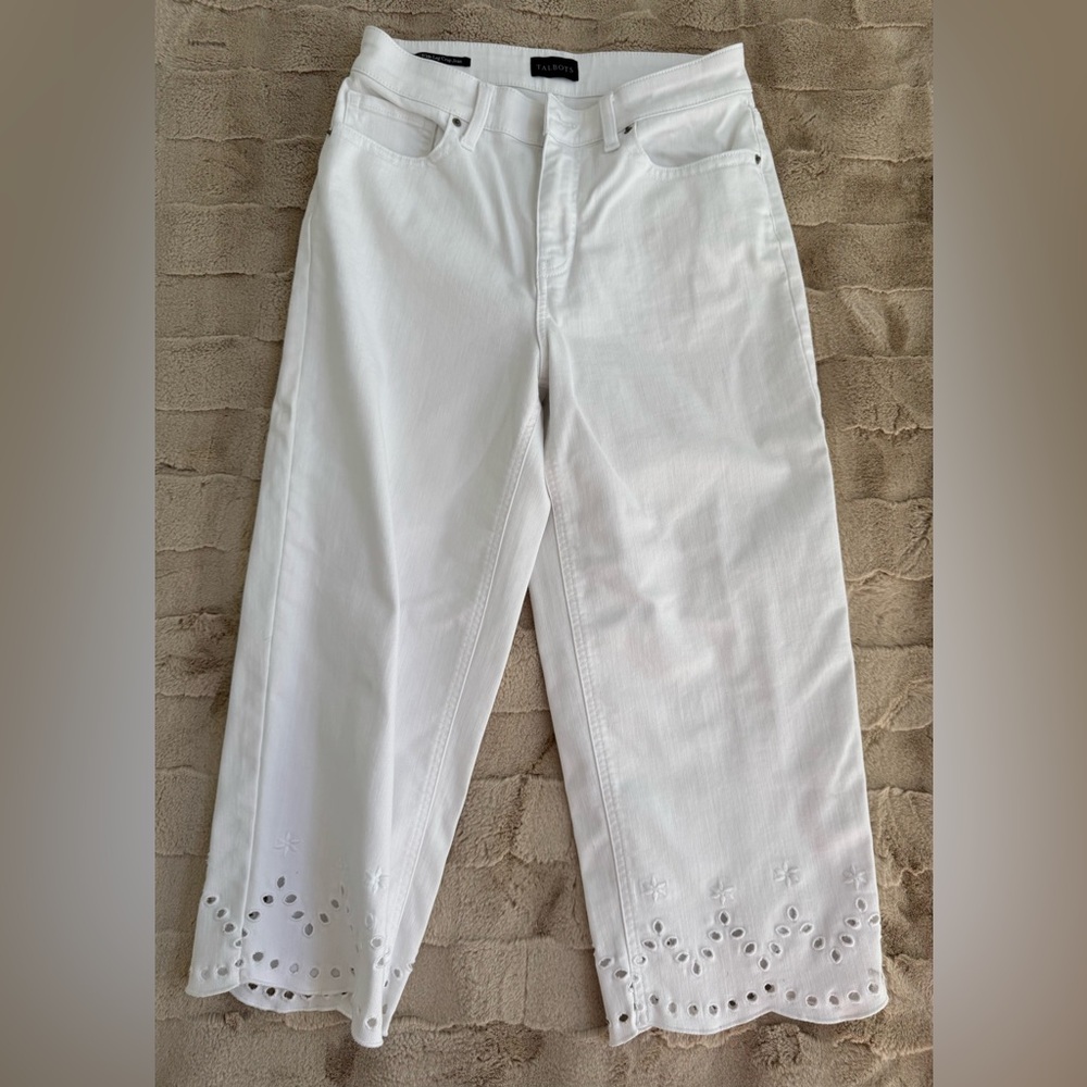 Talbots Wide Leg Scallop Embroidered Crop Jeans